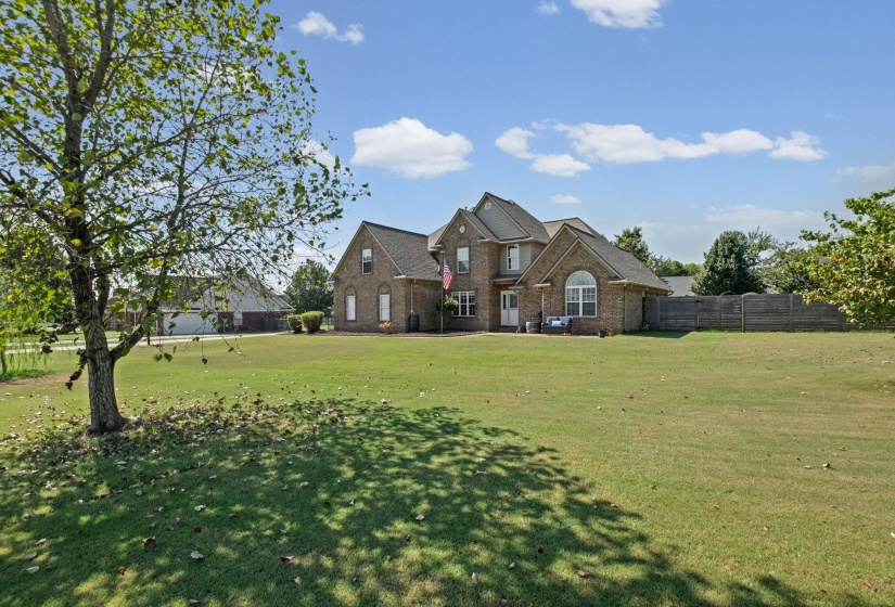 713 ELIZABETH DR, Atoka, Tennessee 38004, 5 Bedroom Bedrooms, 9 Room Rooms,3 BathroomBathrooms,Residential,For Sale,ELIZABETH,0,10229392