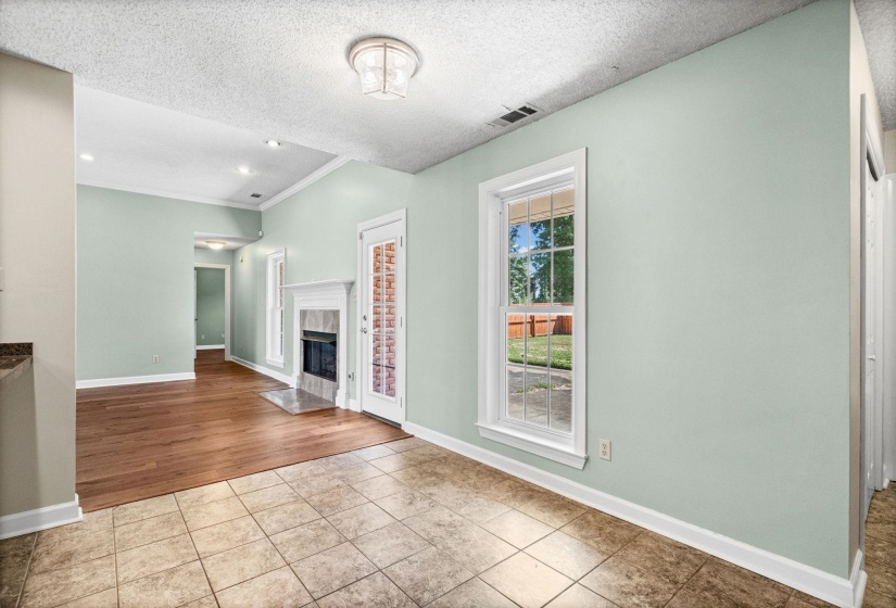 371 BRIERHEDGE RD, Covington, Tennessee 38019, 3 Bedroom Bedrooms, 8 Room Rooms,2.1 BathroomBathrooms,Residential,For Sale,BRIERHEDGE,0,10229393