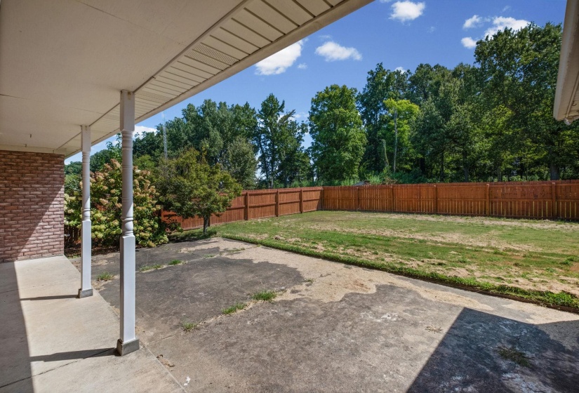 371 BRIERHEDGE RD, Covington, Tennessee 38019, 3 Bedroom Bedrooms, 8 Room Rooms,2.1 BathroomBathrooms,Residential,For Sale,BRIERHEDGE,0,10229393