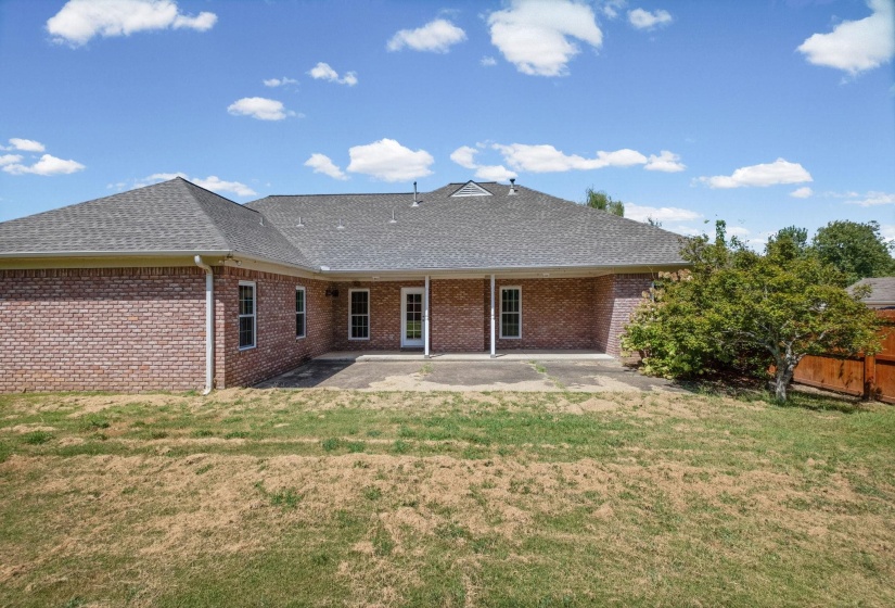 371 BRIERHEDGE RD, Covington, Tennessee 38019, 3 Bedroom Bedrooms, 8 Room Rooms,2.1 BathroomBathrooms,Residential,For Sale,BRIERHEDGE,0,10229393