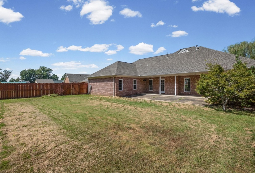 371 BRIERHEDGE RD, Covington, Tennessee 38019, 3 Bedroom Bedrooms, 8 Room Rooms,2.1 BathroomBathrooms,Residential,For Sale,BRIERHEDGE,0,10229393
