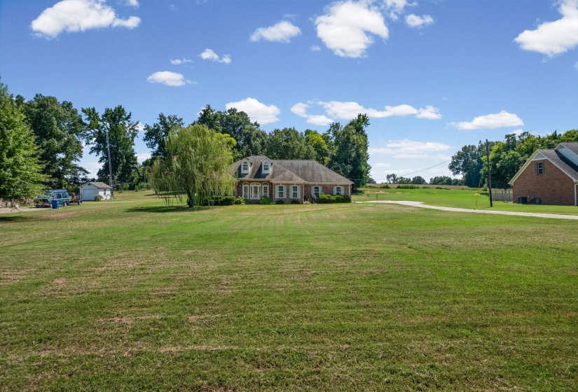 371 BRIERHEDGE RD, Covington, Tennessee 38019, 3 Bedroom Bedrooms, 8 Room Rooms,2.1 BathroomBathrooms,Residential,For Sale,BRIERHEDGE,0,10229393