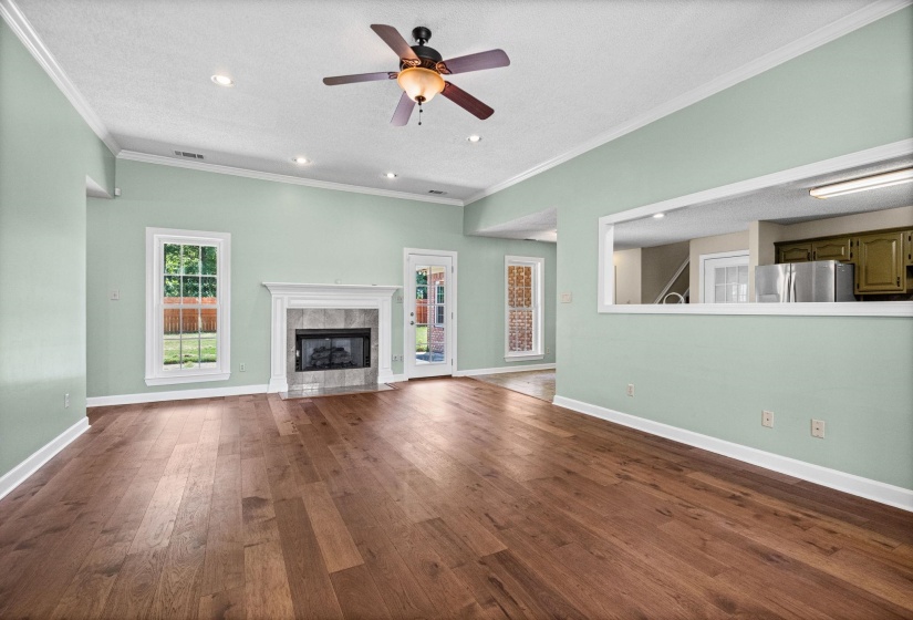 371 BRIERHEDGE RD, Covington, Tennessee 38019, 3 Bedroom Bedrooms, 8 Room Rooms,2.1 BathroomBathrooms,Residential,For Sale,BRIERHEDGE,0,10229393