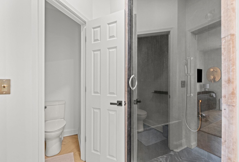127 CAROLINA AVE, Memphis, Tennessee 38103, 2 Bedroom Bedrooms, 5 Room Rooms,2.1 BathroomBathrooms,Residential,For Sale,CAROLINA,0,10229395
