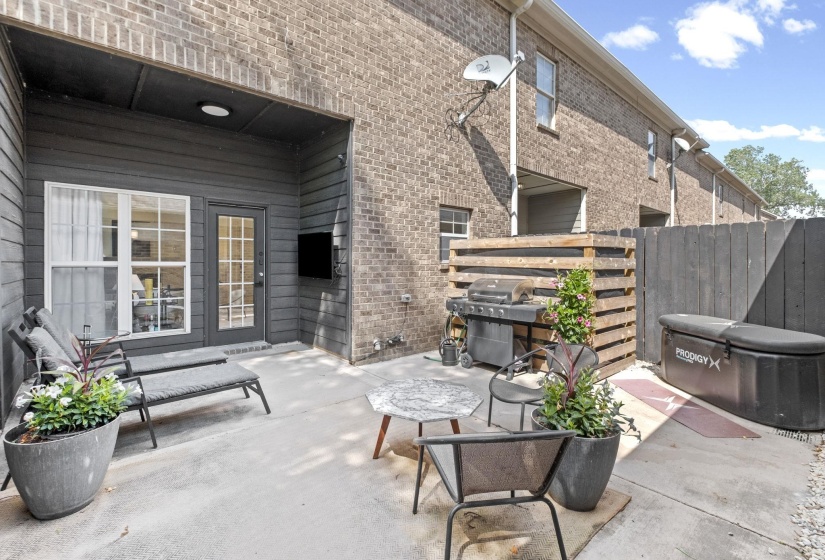 127 CAROLINA AVE, Memphis, Tennessee 38103, 2 Bedroom Bedrooms, 5 Room Rooms,2.1 BathroomBathrooms,Residential,For Sale,CAROLINA,0,10229395