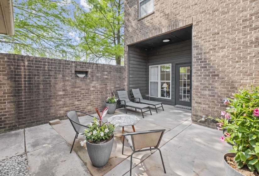 127 CAROLINA AVE, Memphis, Tennessee 38103, 2 Bedroom Bedrooms, 5 Room Rooms,2.1 BathroomBathrooms,Residential,For Sale,CAROLINA,0,10229395