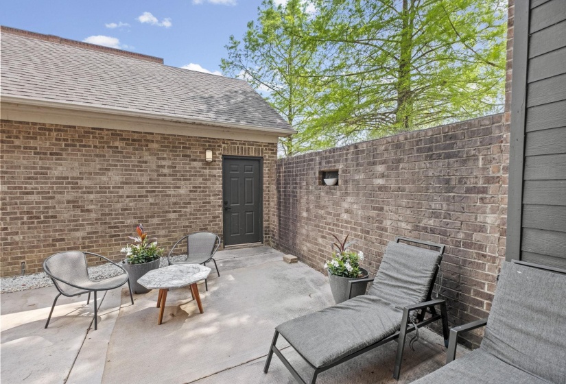 127 CAROLINA AVE, Memphis, Tennessee 38103, 2 Bedroom Bedrooms, 5 Room Rooms,2.1 BathroomBathrooms,Residential,For Sale,CAROLINA,0,10229395
