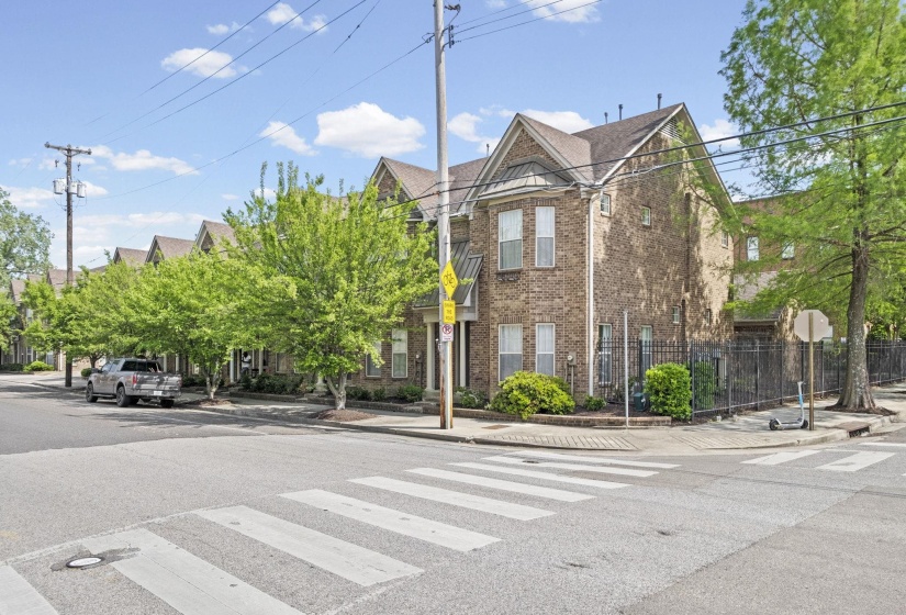 127 CAROLINA AVE, Memphis, Tennessee 38103, 2 Bedroom Bedrooms, 5 Room Rooms,2.1 BathroomBathrooms,Residential,For Sale,CAROLINA,0,10229395