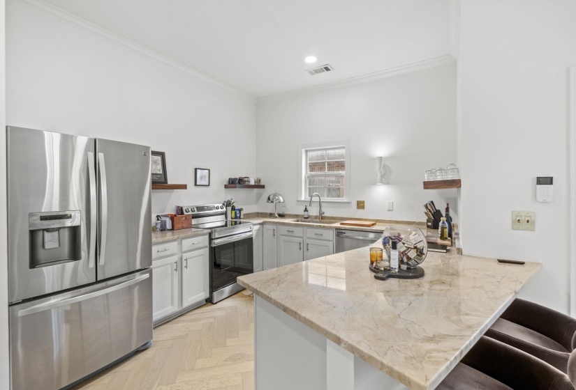 127 CAROLINA AVE, Memphis, Tennessee 38103, 2 Bedroom Bedrooms, 5 Room Rooms,2.1 BathroomBathrooms,Residential,For Sale,CAROLINA,0,10229395