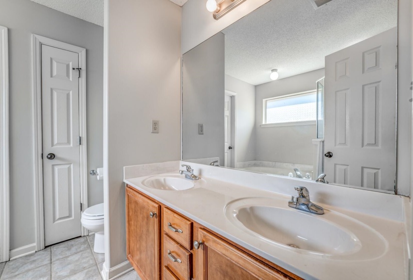 40 HANNAH CV, Oakland, Tennessee 38068, 3 Bedroom Bedrooms, 6 Room Rooms,2.1 BathroomBathrooms,Residential,For Sale,HANNAH,0,10229396