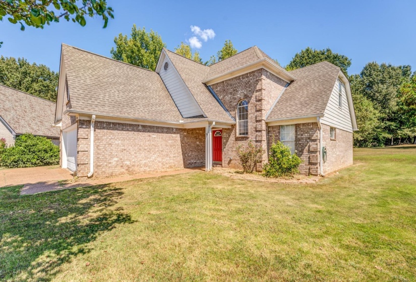 40 HANNAH CV, Oakland, Tennessee 38068, 3 Bedroom Bedrooms, 6 Room Rooms,2.1 BathroomBathrooms,Residential,For Sale,HANNAH,0,10229396