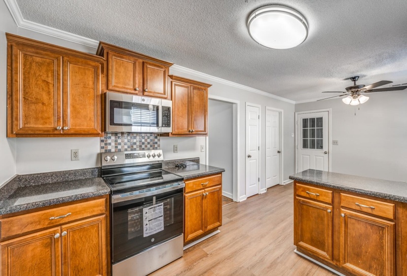 40 HANNAH CV, Oakland, Tennessee 38068, 3 Bedroom Bedrooms, 6 Room Rooms,2.1 BathroomBathrooms,Residential,For Sale,HANNAH,0,10229396