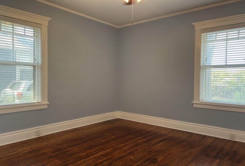 449 GARLAND ST, Memphis, Tennessee 38104, 4 Bedroom Bedrooms, 10 Room Rooms,2 BathroomBathrooms,Residential,For Sale,GARLAND,0,10229400
