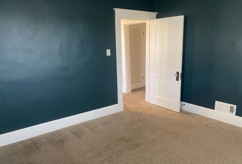 449 GARLAND ST, Memphis, Tennessee 38104, 4 Bedroom Bedrooms, 10 Room Rooms,2 BathroomBathrooms,Residential,For Sale,GARLAND,0,10229400