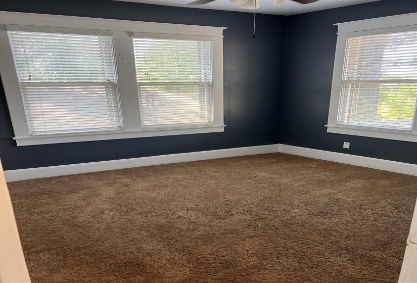 449 GARLAND ST, Memphis, Tennessee 38104, 4 Bedroom Bedrooms, 10 Room Rooms,2 BathroomBathrooms,Residential,For Sale,GARLAND,0,10229400
