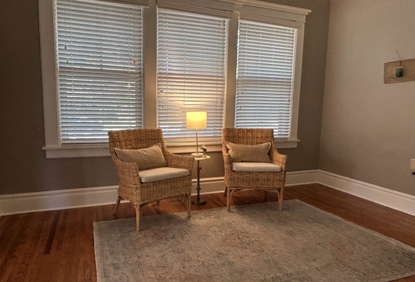 449 GARLAND ST, Memphis, Tennessee 38104, 4 Bedroom Bedrooms, 10 Room Rooms,2 BathroomBathrooms,Residential,For Sale,GARLAND,0,10229400