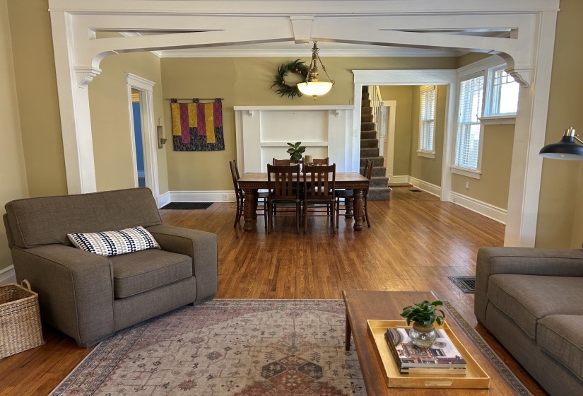 449 GARLAND ST, Memphis, Tennessee 38104, 4 Bedroom Bedrooms, 10 Room Rooms,2 BathroomBathrooms,Residential,For Sale,GARLAND,0,10229400