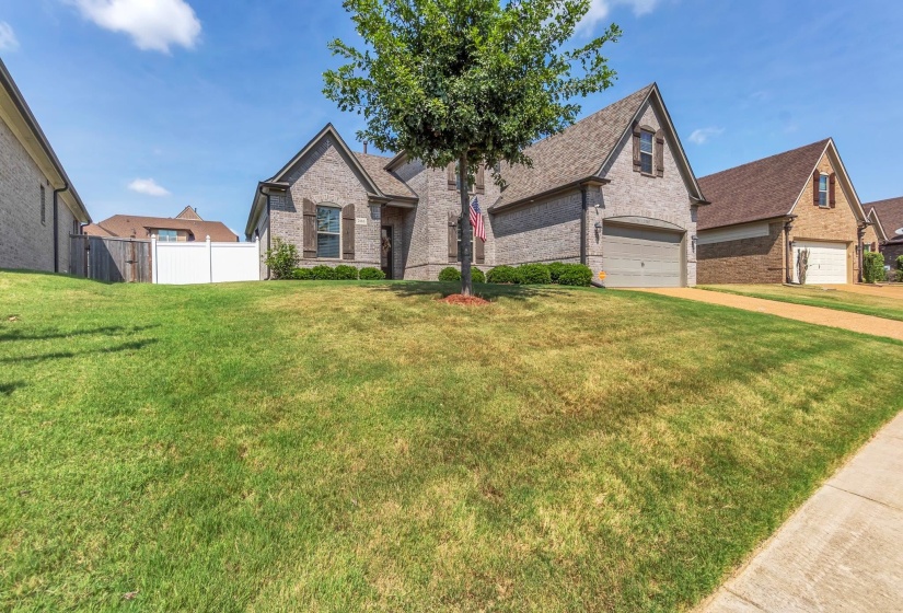 2183 COLERIDGE DR, Cordova, Tennessee 38016, 4 Bedroom Bedrooms, 7 Room Rooms,3 BathroomBathrooms,Residential,For Sale,COLERIDGE,0,10229404