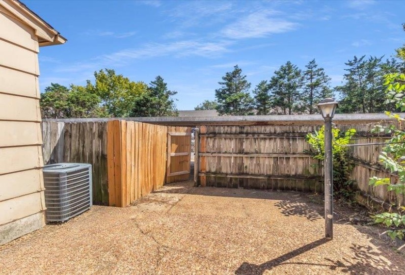 4789 TOWNHOUSE WAY, Memphis, Tennessee 38118, 3 Bedroom Bedrooms, 5 Room Rooms,2 BathroomBathrooms,Residential,For Sale,TOWNHOUSE,0,10229407