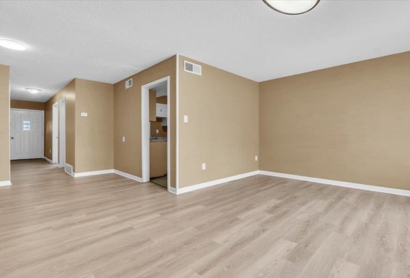4789 TOWNHOUSE WAY, Memphis, Tennessee 38118, 3 Bedroom Bedrooms, 5 Room Rooms,2 BathroomBathrooms,Residential,For Sale,TOWNHOUSE,0,10229407