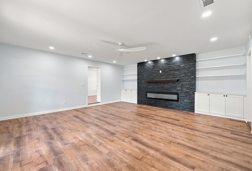 232 PERKINS RD, Memphis, Tennessee 38117, 3 Bedroom Bedrooms, 7 Room Rooms,2 BathroomBathrooms,Residential,For Sale,PERKINS,0,10229409