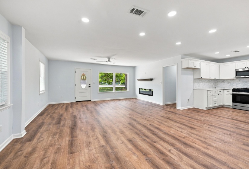 232 PERKINS RD, Memphis, Tennessee 38117, 3 Bedroom Bedrooms, 7 Room Rooms,2 BathroomBathrooms,Residential,For Sale,PERKINS,0,10229409