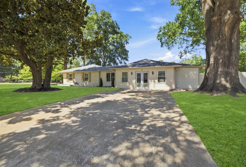 232 PERKINS RD, Memphis, Tennessee 38117, 3 Bedroom Bedrooms, 7 Room Rooms,2 BathroomBathrooms,Residential,For Sale,PERKINS,0,10229409