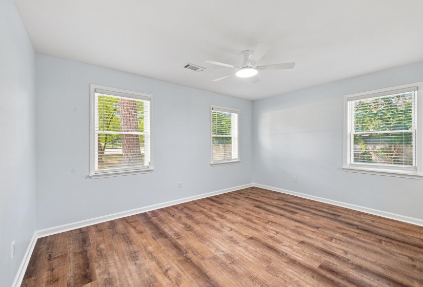 232 PERKINS RD, Memphis, Tennessee 38117, 3 Bedroom Bedrooms, 7 Room Rooms,2 BathroomBathrooms,Residential,For Sale,PERKINS,0,10229409
