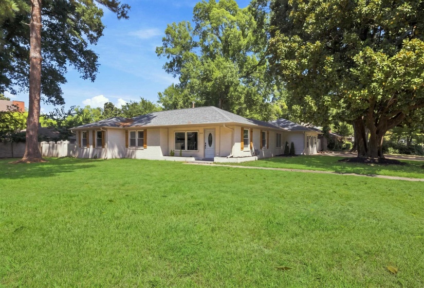 232 PERKINS RD, Memphis, Tennessee 38117, 3 Bedroom Bedrooms, 7 Room Rooms,2 BathroomBathrooms,Residential,For Sale,PERKINS,0,10229409