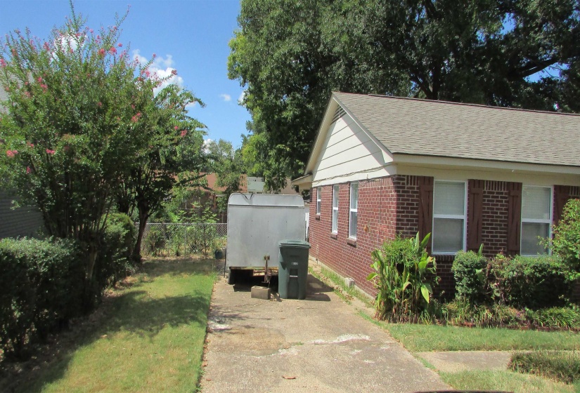 4833 APPLEVILLE ST, Memphis, Tennessee 38109, 3 Bedroom Bedrooms, 5 Room Rooms,1 BathroomBathrooms,Residential,For Sale,APPLEVILLE,0,10229412