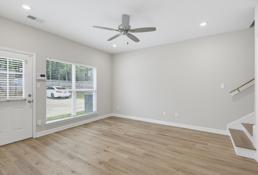 649 PATTERSON ST, Memphis, Tennessee 38111, 3 Bedroom Bedrooms, 5 Room Rooms,3 BathroomBathrooms,Rental Properties,For Sale,PATTERSON,0,10229444
