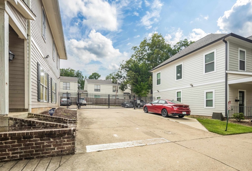 649 PATTERSON ST, Memphis, Tennessee 38111, 3 Bedroom Bedrooms, 5 Room Rooms,3 BathroomBathrooms,Rental Properties,For Sale,PATTERSON,0,10229444