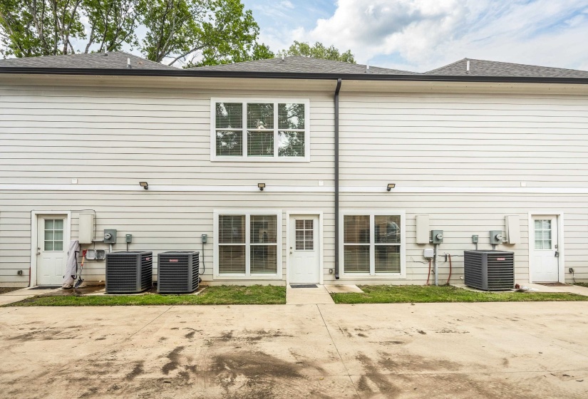 649 PATTERSON ST, Memphis, Tennessee 38111, 3 Bedroom Bedrooms, 5 Room Rooms,3 BathroomBathrooms,Rental Properties,For Sale,PATTERSON,0,10229444