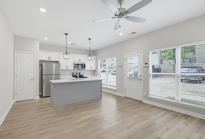 649 PATTERSON ST, Memphis, Tennessee 38111, 3 Bedroom Bedrooms, 5 Room Rooms,3 BathroomBathrooms,Rental Properties,For Sale,PATTERSON,0,10229444