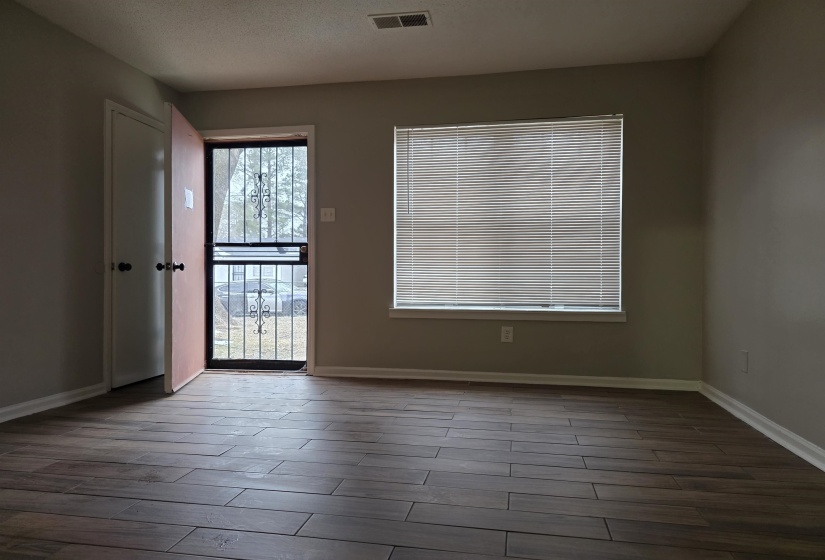 3304 SWEET SPRINGS DR, Memphis, Tennessee 38128, 3 Bedroom Bedrooms, 5 Room Rooms,1 BathroomBathrooms,Residential,For Sale,SWEET SPRINGS,0,10214044