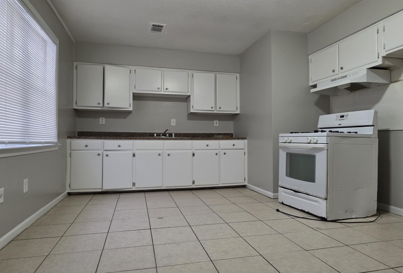 3304 SWEET SPRINGS DR, Memphis, Tennessee 38128, 3 Bedroom Bedrooms, 5 Room Rooms,1 BathroomBathrooms,Residential,For Sale,SWEET SPRINGS,0,10214044
