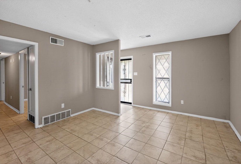 3843 ALEX CV, Memphis, Tennessee 38128, 3 Bedroom Bedrooms, 3 Room Rooms,2 BathroomBathrooms,Residential,For Sale,ALEX,0,10221033