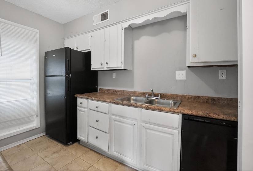 3843 ALEX CV, Memphis, Tennessee 38128, 3 Bedroom Bedrooms, 3 Room Rooms,2 BathroomBathrooms,Residential,For Sale,ALEX,0,10221033