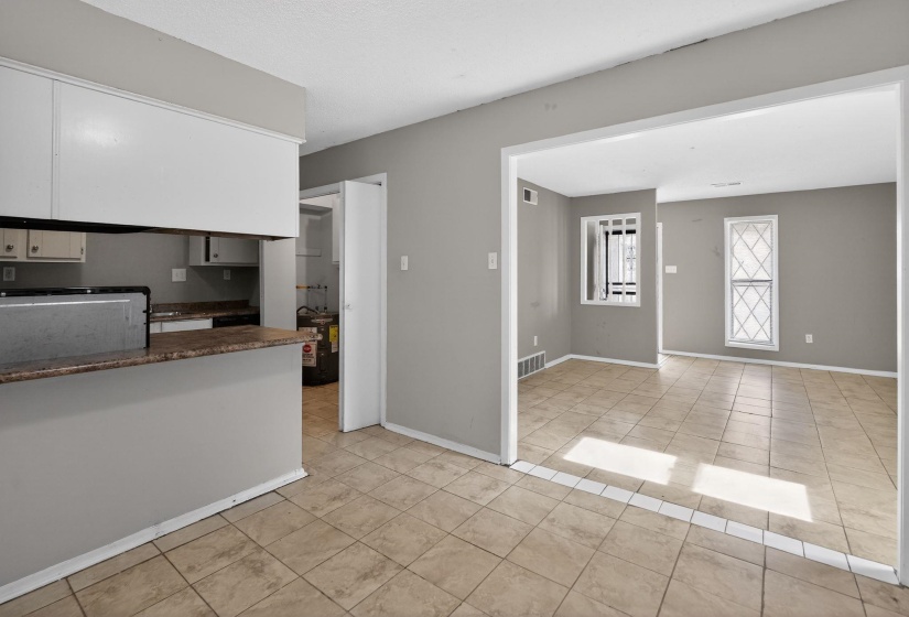 3843 ALEX CV, Memphis, Tennessee 38128, 3 Bedroom Bedrooms, 3 Room Rooms,2 BathroomBathrooms,Residential,For Sale,ALEX,0,10221033