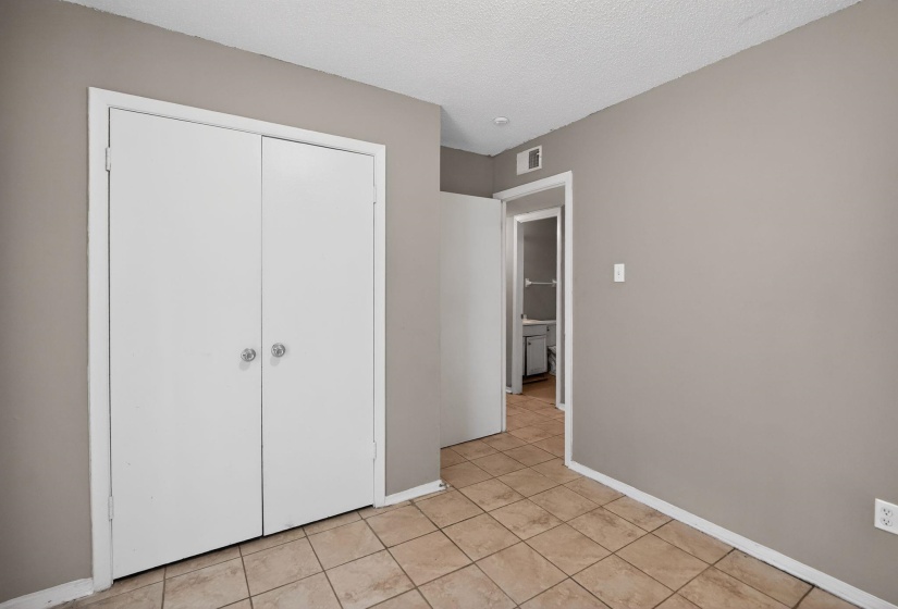 3843 ALEX CV, Memphis, Tennessee 38128, 3 Bedroom Bedrooms, 3 Room Rooms,2 BathroomBathrooms,Residential,For Sale,ALEX,0,10221033