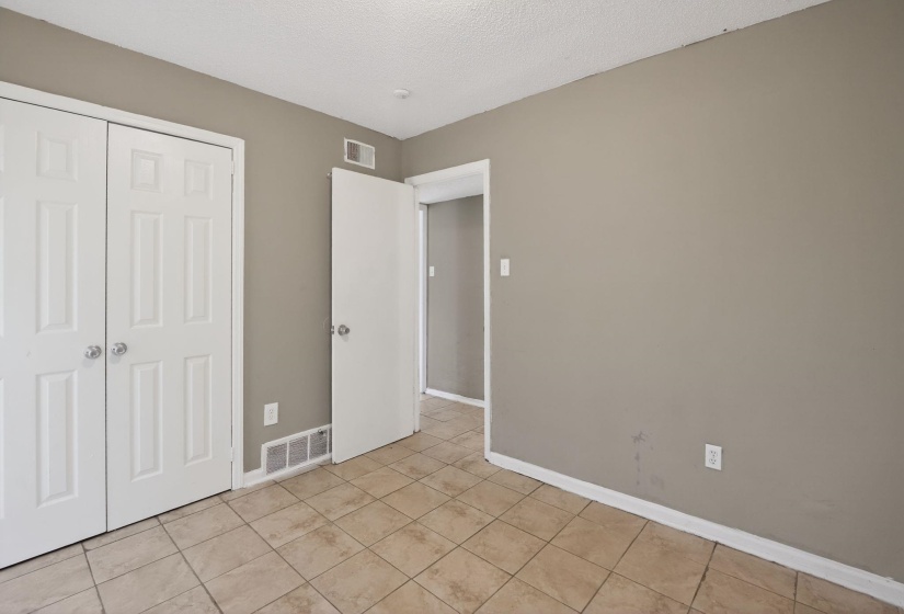 3843 ALEX CV, Memphis, Tennessee 38128, 3 Bedroom Bedrooms, 3 Room Rooms,2 BathroomBathrooms,Residential,For Sale,ALEX,0,10221033