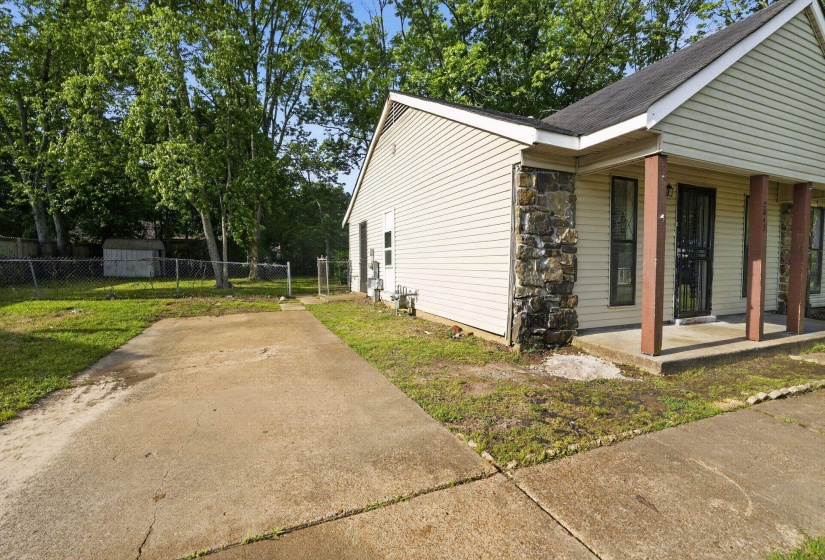 3843 ALEX CV, Memphis, Tennessee 38128, 3 Bedroom Bedrooms, 3 Room Rooms,2 BathroomBathrooms,Residential,For Sale,ALEX,0,10221033