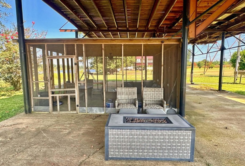 1295 ARNOLD LN, Savannah, Tennessee 38372, 2 Bedroom Bedrooms, 6 Room Rooms,1 BathroomBathrooms,Residential,For Sale,ARNOLD,0,10229415