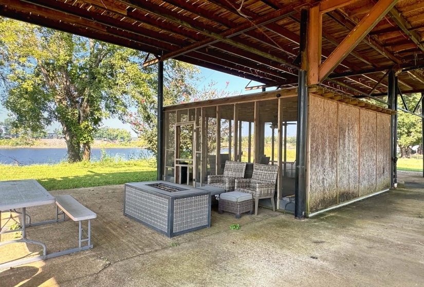 1295 ARNOLD LN, Savannah, Tennessee 38372, 2 Bedroom Bedrooms, 6 Room Rooms,1 BathroomBathrooms,Residential,For Sale,ARNOLD,0,10229415