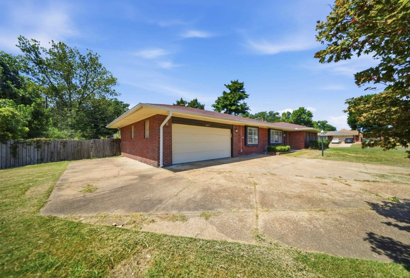 5073 WHITWORTH RD, Memphis, Tennessee 38116, 3 Bedroom Bedrooms, 7 Room Rooms,2 BathroomBathrooms,Residential,For Sale,WHITWORTH,0,10229416