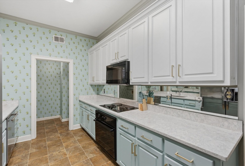 1000 MURRAY HILL LN, Memphis, Tennessee 38120, 2 Bedroom Bedrooms, 5 Room Rooms,2.1 BathroomBathrooms,Residential,For Sale,MURRAY HILL,0,10229420