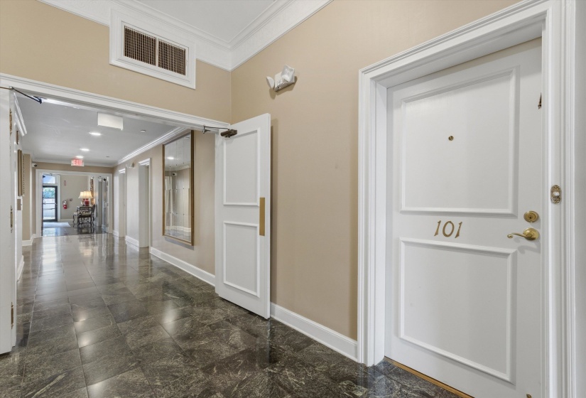 1000 MURRAY HILL LN, Memphis, Tennessee 38120, 2 Bedroom Bedrooms, 5 Room Rooms,2.1 BathroomBathrooms,Residential,For Sale,MURRAY HILL,0,10229420