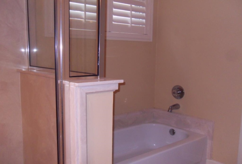 1172 HARBOR RIVER DR, Memphis, Tennessee 38103, 3 Bedroom Bedrooms, 7 Room Rooms,2.1 BathroomBathrooms,Residential,For Sale,HARBOR RIVER,0,10229423