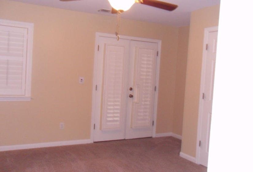 1172 HARBOR RIVER DR, Memphis, Tennessee 38103, 3 Bedroom Bedrooms, 7 Room Rooms,2.1 BathroomBathrooms,Residential,For Sale,HARBOR RIVER,0,10229423