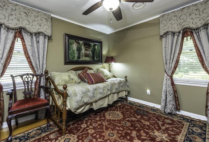 5044 WHITEWATER CV, Memphis, Tennessee 38117, 3 Bedroom Bedrooms, 7 Room Rooms,1.1 BathroomBathrooms,Residential,For Sale,WHITEWATER,0,10229424